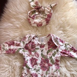 Baby lounger outfit